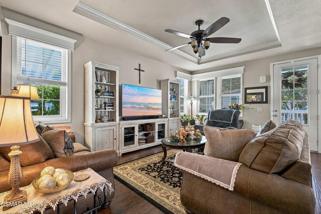 15455 Glenoaks Boulevard 414