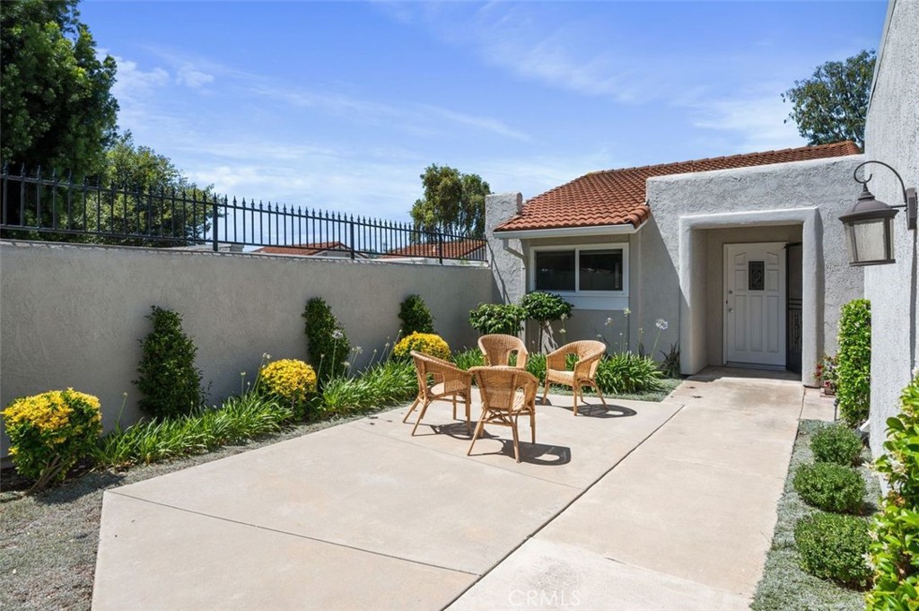 5520 Via La Mesa A