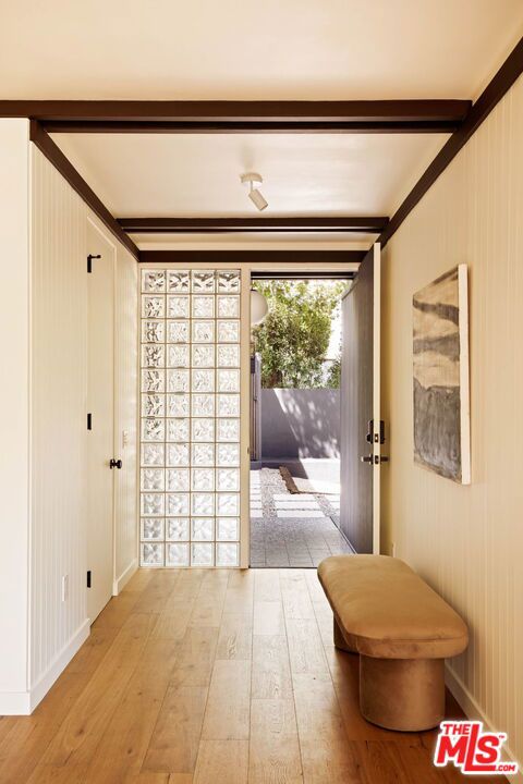 5649 Valley Oak Drive