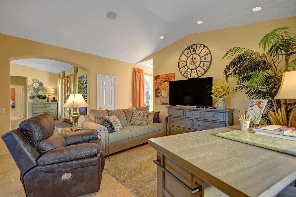 The Palms - Residential