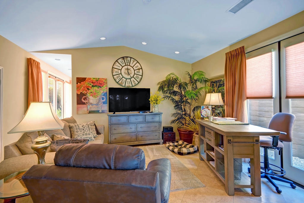 The Palms - Residential