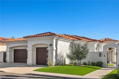 Photo of 360 Tomahawk Dr, Palm Desert, CA 92211 (MLS # OC25276871)