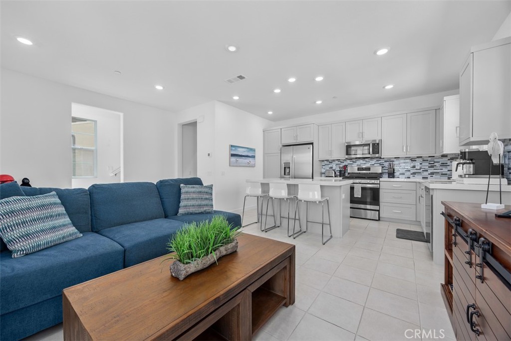 1229 Sunrise View 101
