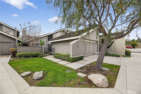 Photo of 10 Pinewood, Irvine, CA 92604 (MLS # SW26042855)