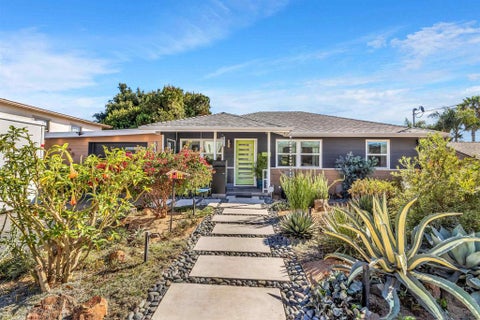 Photo of 8127 Golden Ave Ave, Lemon Grove, CA 91945 (MLS # 260023698SD)