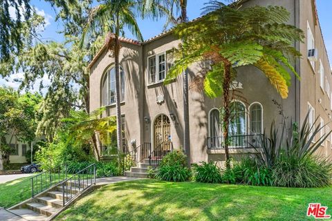 Photo of 101 N Clark Dr #103, Los Angeles, CA 90048 (MLS # 25583895) Photo of 101 N Clark Dr #103, Los Angeles, CA 90048 (MLS # 25583895)