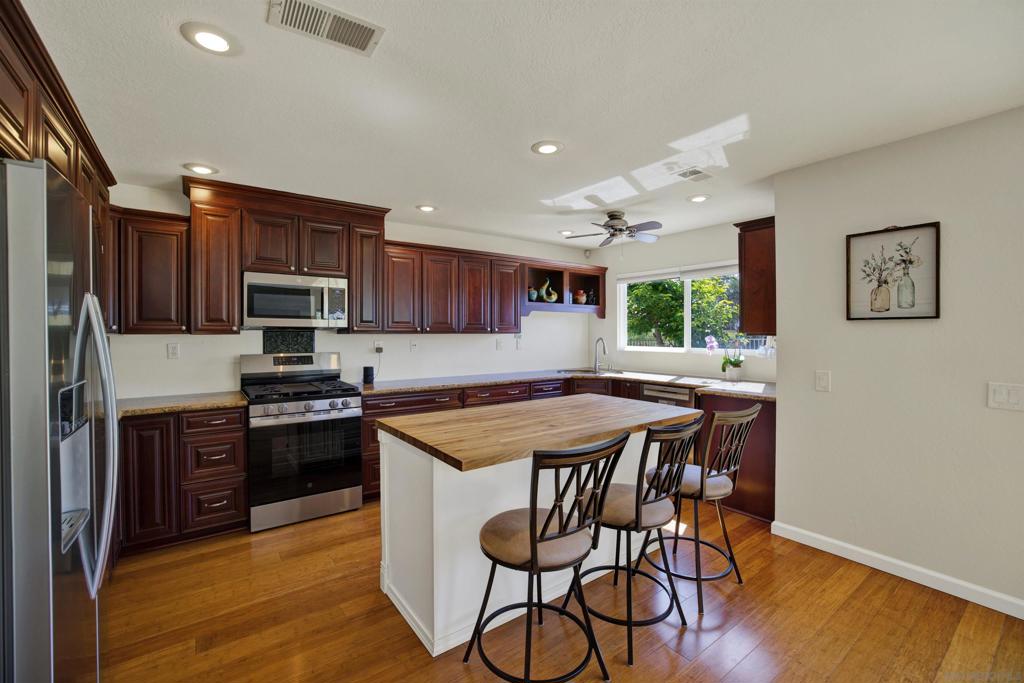 15814 Camino Crisalida