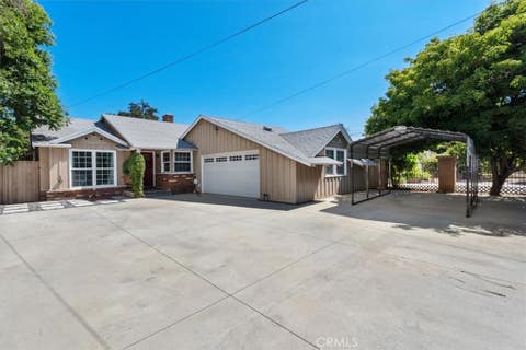 Photo of 14319 Valerio Street, Van Nuys, CA 91405 (MLS # SR26160129)