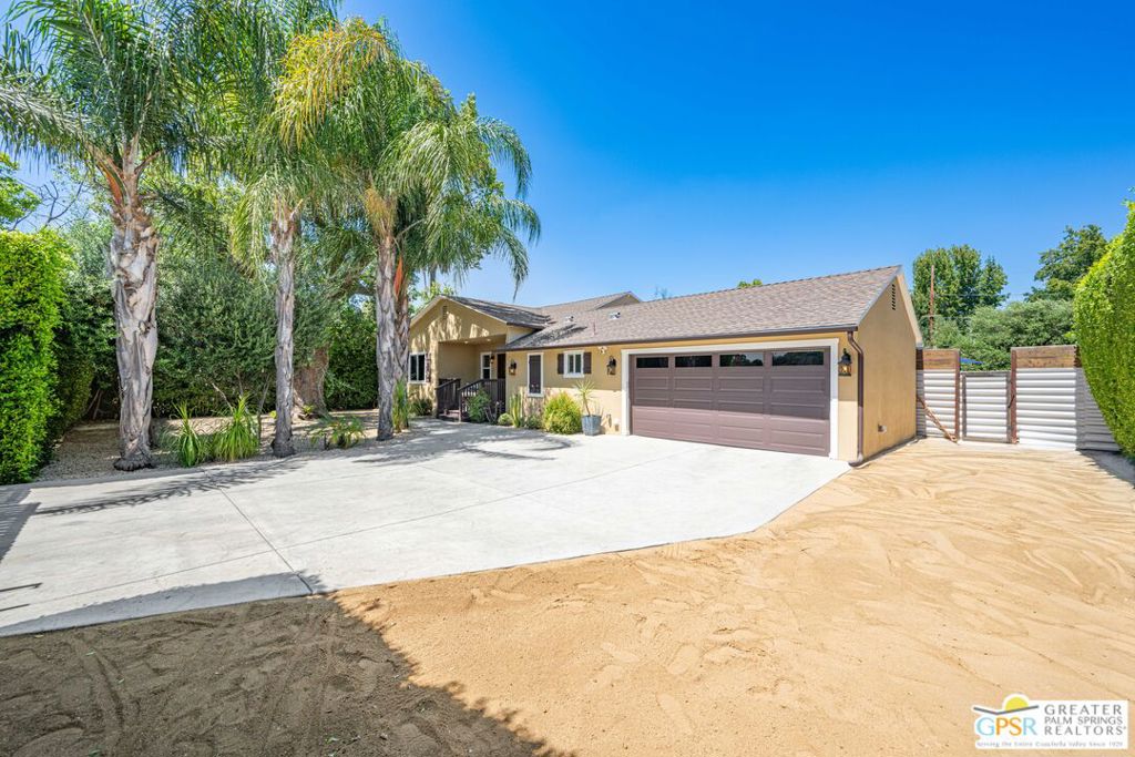 13435 Erwin Street, Los Angeles CA 91401