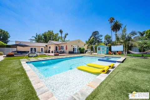 Photo of 13435 Erwin Street, Valley Glen, CA 91401 (MLS # 26984729PS)