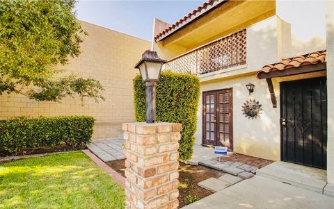 Photo of 17439 Virginia Ave, Bellflower, CA 90706 (MLS # DW26087167)