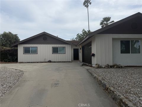Photo of 41487 Merriwood Dr, Hemet, CA 92544 (MLS # SW26084891)