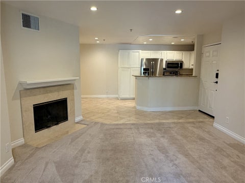Photo of 653 Oak Run Trail #305, Oak Park, CA 91377 (MLS # SR26152037)