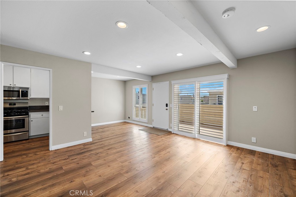 77 Golden Glen Street 4