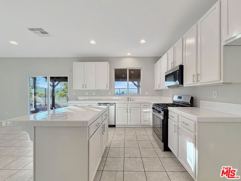 2423 Carolyn Drive