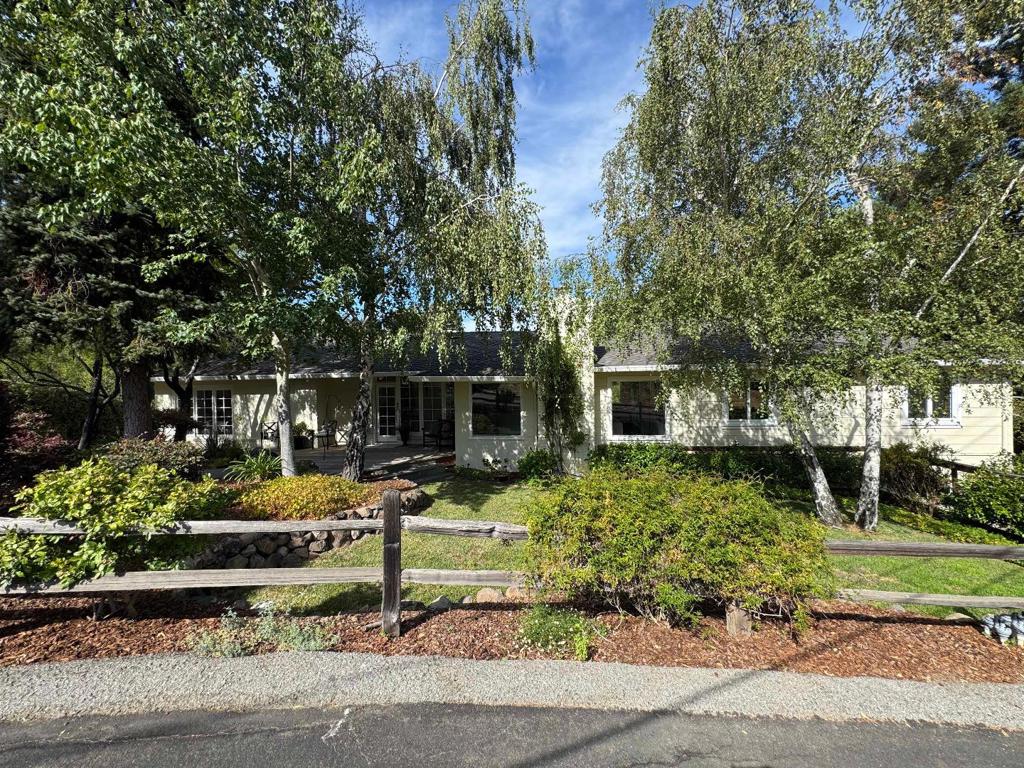 115 Toyon Court