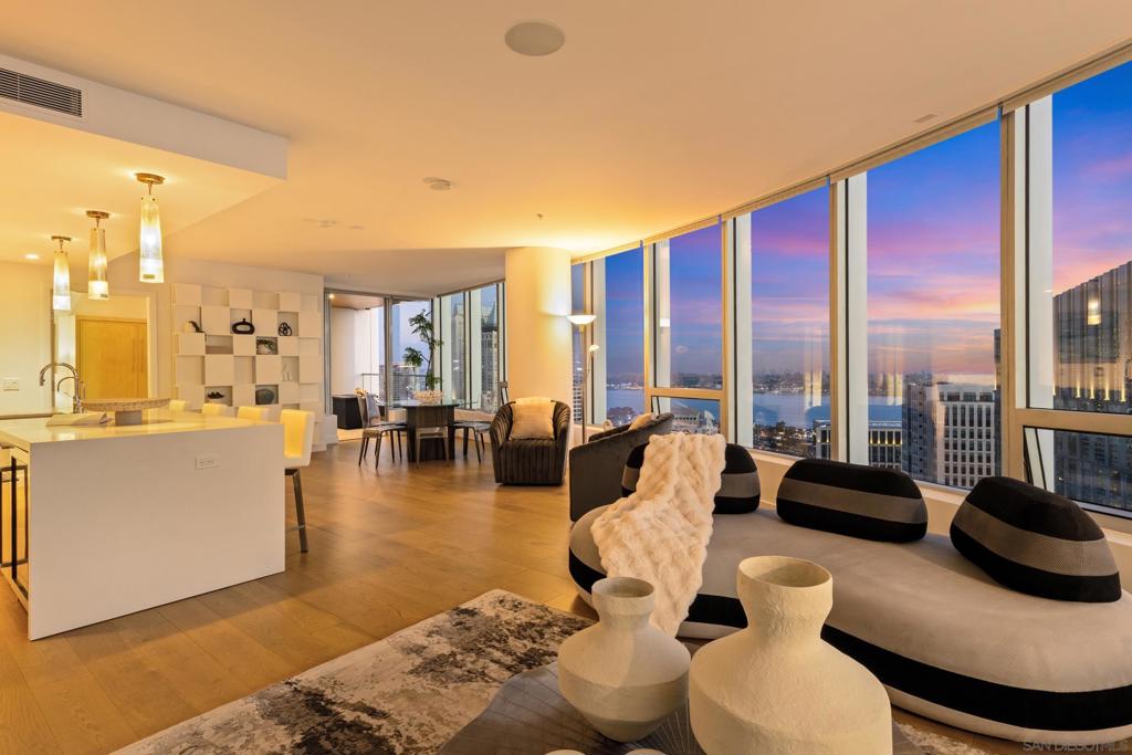 888 W E St 2602