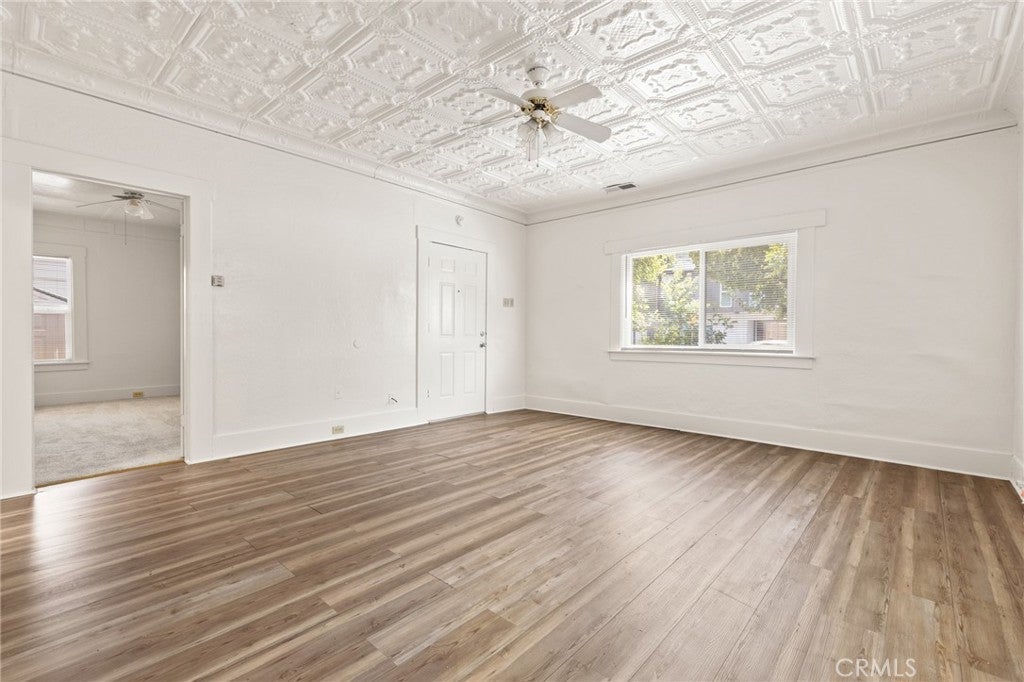 1038 W 5th Street