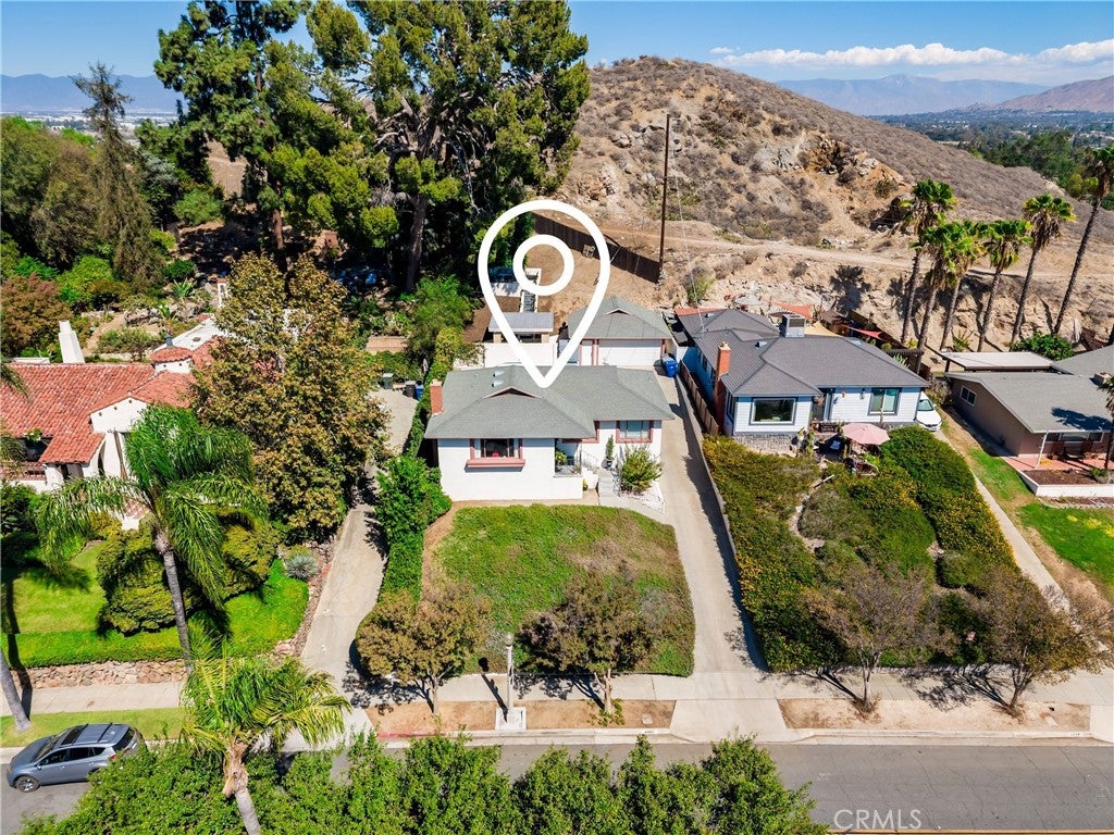4351 Houghton