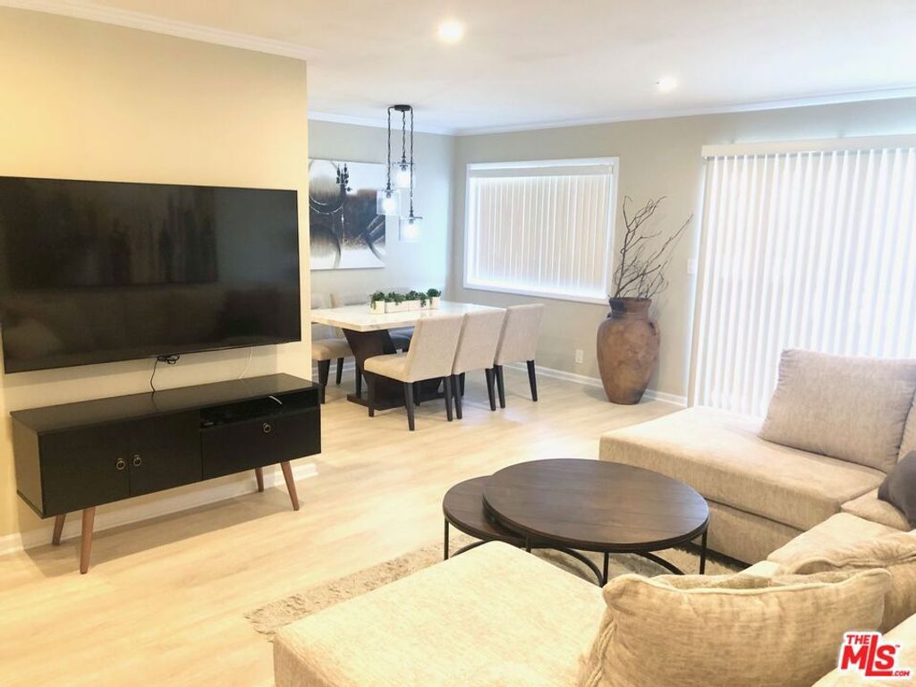 Photo of 1250 N Kings Road #506, West Hollywood, CA 90069 (MLS # 25583995)
