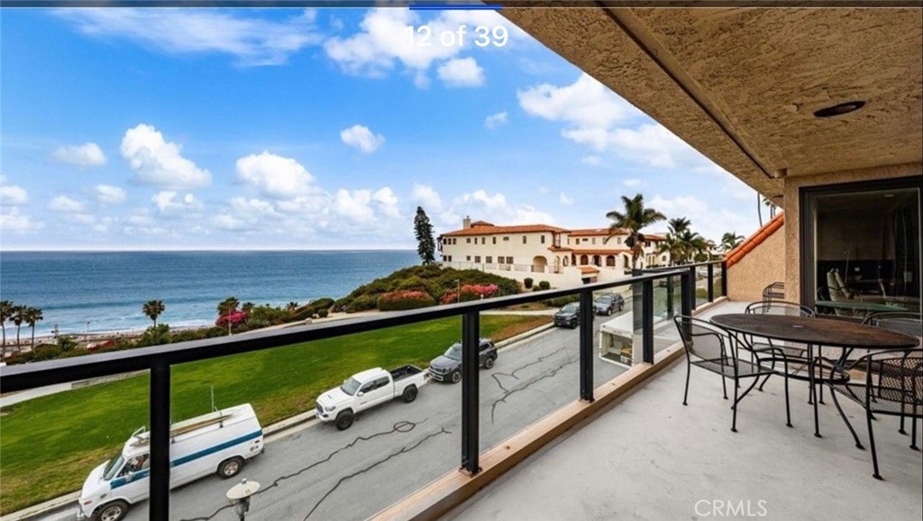 250 Avenida Lobeiro C