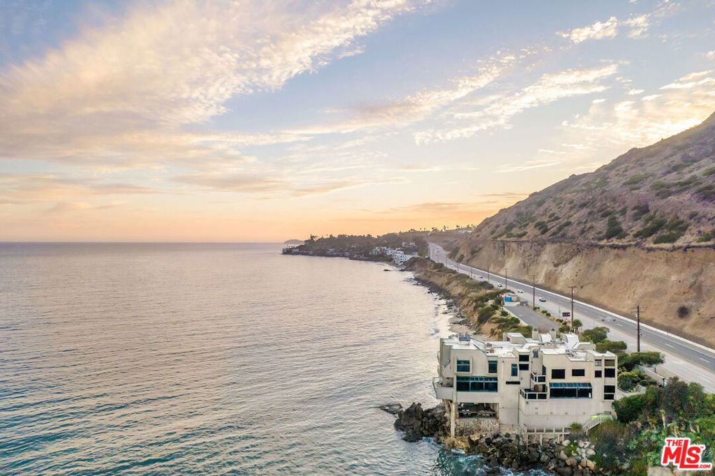 Photo of 26174 Pacific Coast Highway, Malibu, CA 90265 (MLS # 25580507)