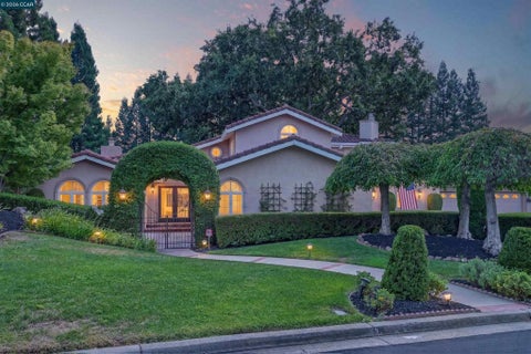 Photo of 4211 Blackhawk Meadow Pl PL, Danville, CA 94506 (MLS # 41152440)