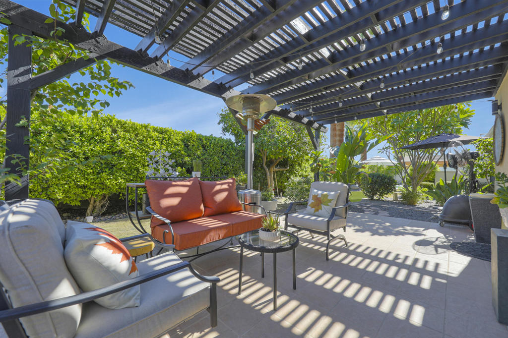 Magnesia Falls Cove - Residential