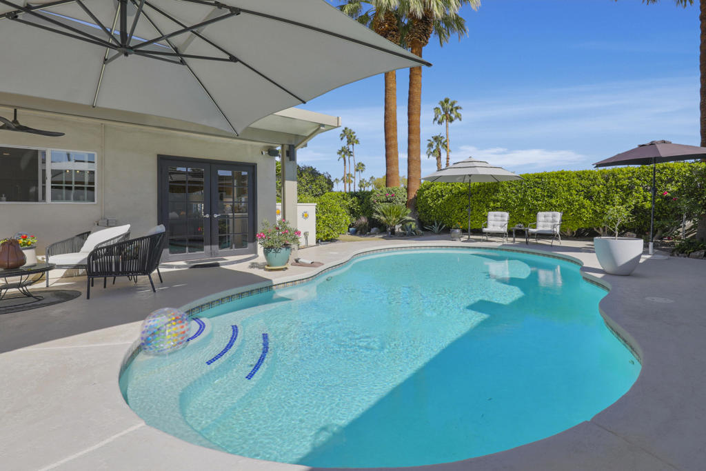 Magnesia Falls Cove - Residential