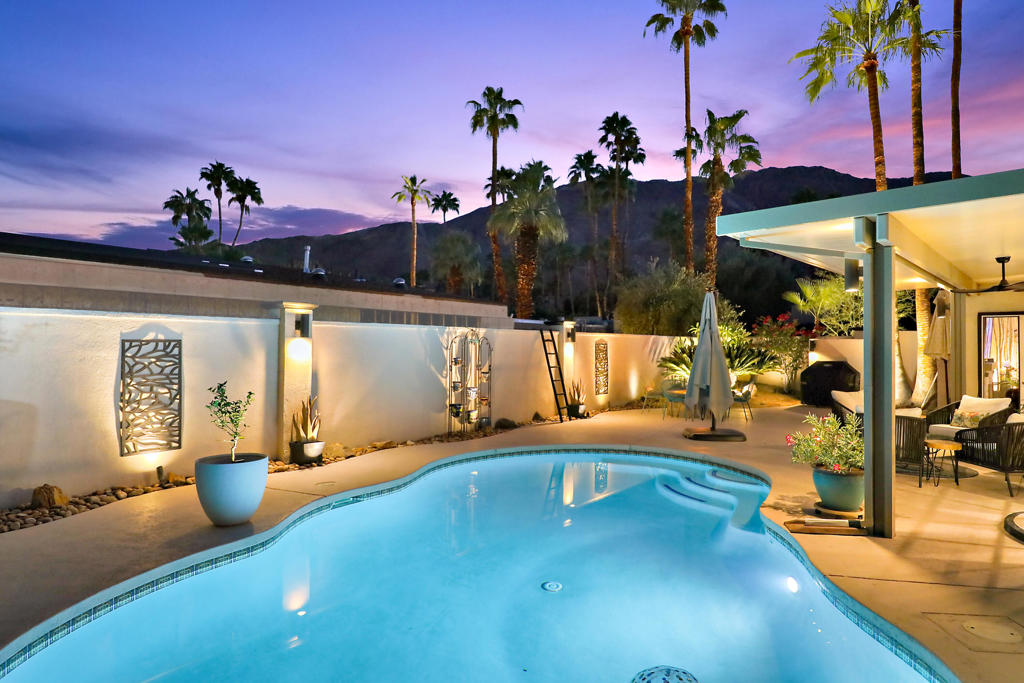Magnesia Falls Cove - Residential