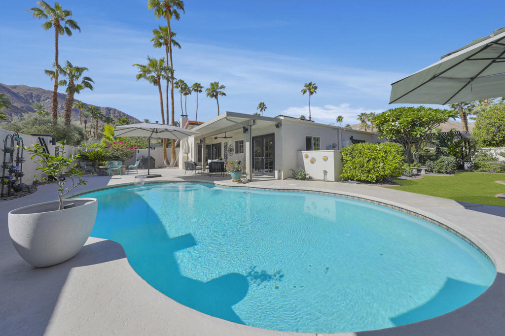 Magnesia Falls Cove - Residential