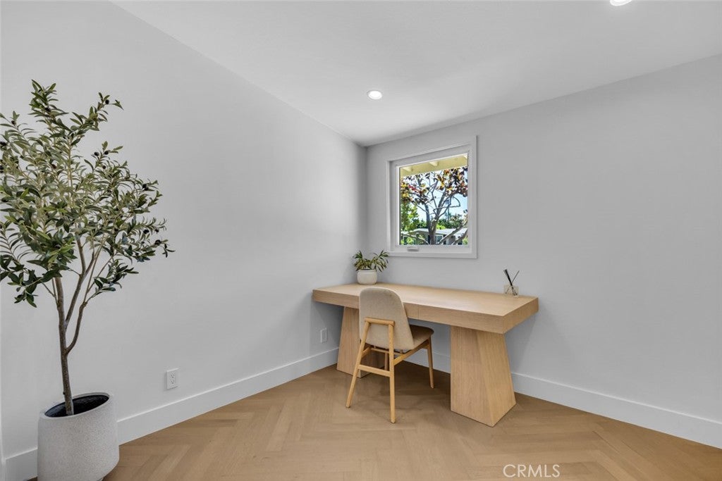 268 E Bay, Costa Mesa CA 92627 - Photo 16