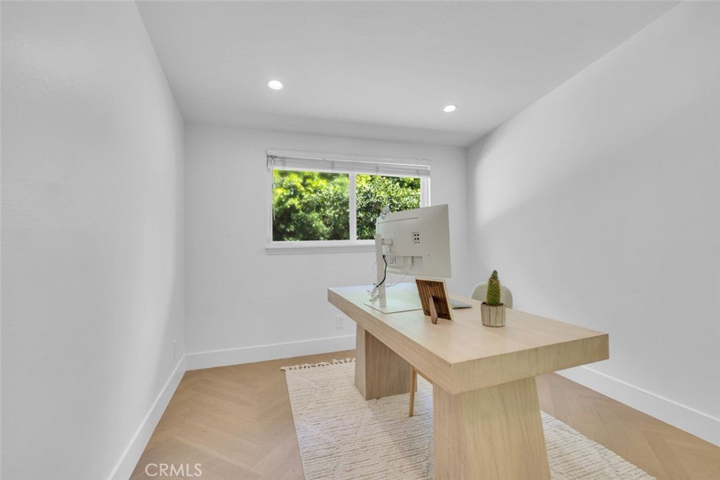 268 E Bay, Costa Mesa CA 92627 - Photo 9