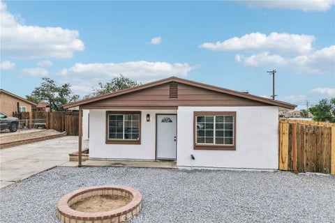 Photo of 15535 Fresno ST, Victorville, CA 92395 (MLS # DW26145820)