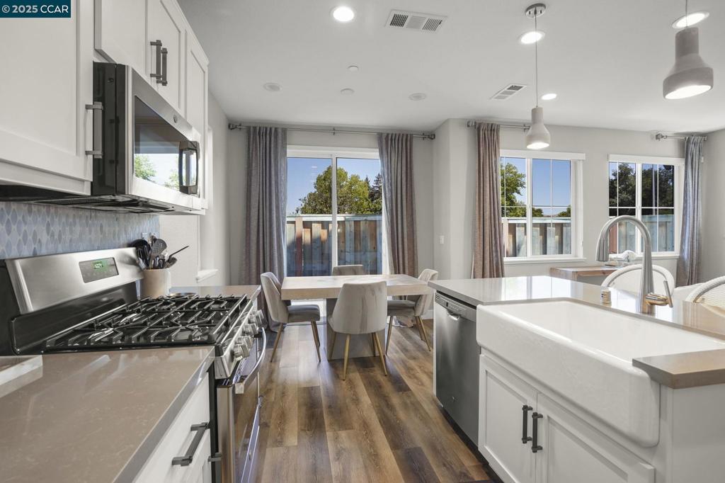 CANTERVILG - Residential Lease