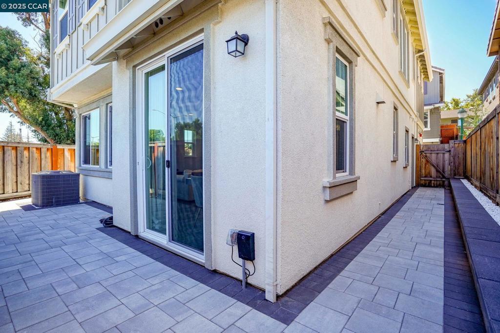 CANTERVILG - Residential Lease