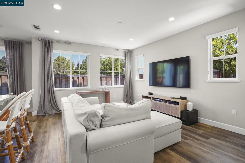 CANTERVILG - Residential Lease