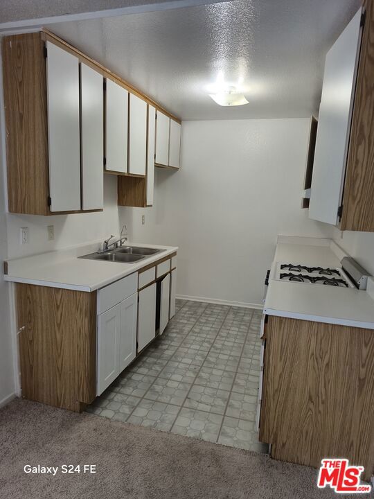 533 S St Andrews Place 410