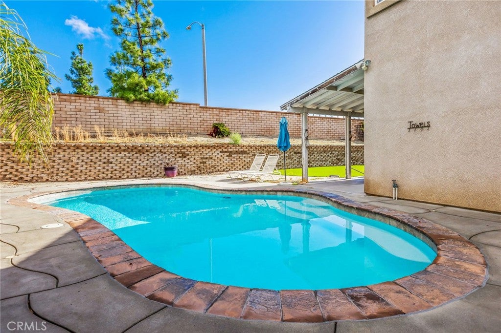 23614 Valley Oak
