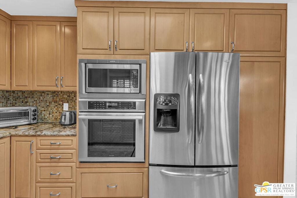 The Springs Country Club - Residential Lease