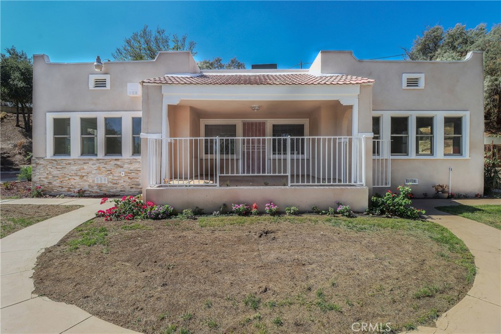 986 W Marshall Boulevard