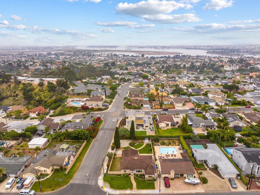 2604 Grandview Street