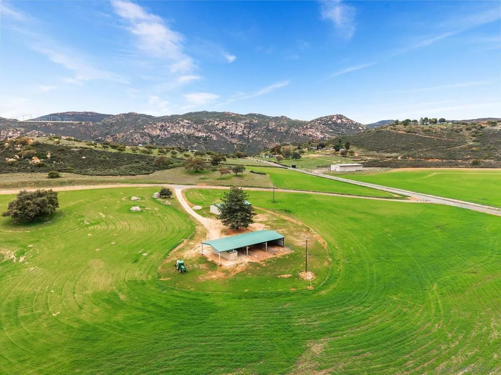 Alpine, California 91901, United States, 3 Bedrooms Bedrooms, ,3 BathroomsBathrooms,Residential,Active,46047