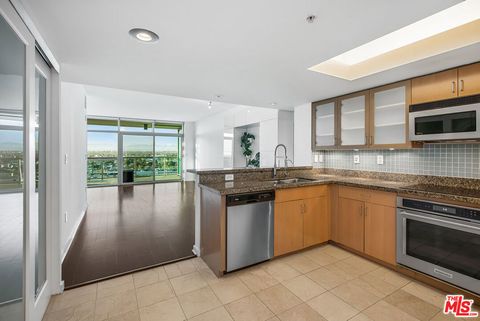 Photo of 13700 MARINA POINTE Drive #1019, Marina Del Rey, CA 90292 (MLS # 26830169)