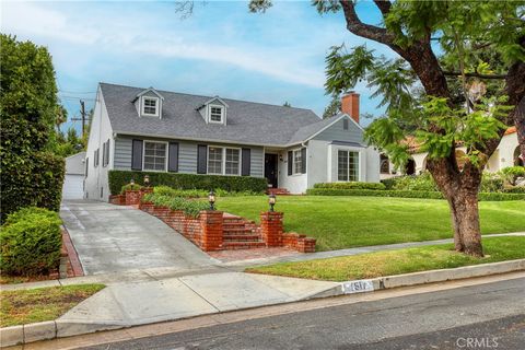 Photo of 1617 Irving Avenue, Glendale, CA 91201 (MLS # GD25240068)