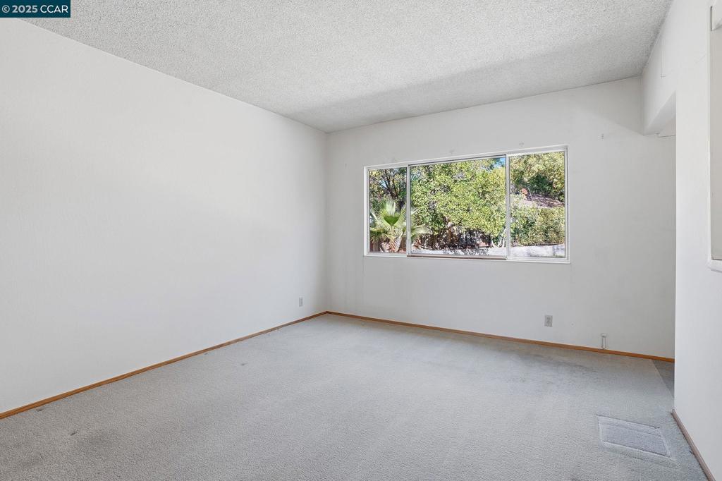 COLONY PARK - Residential