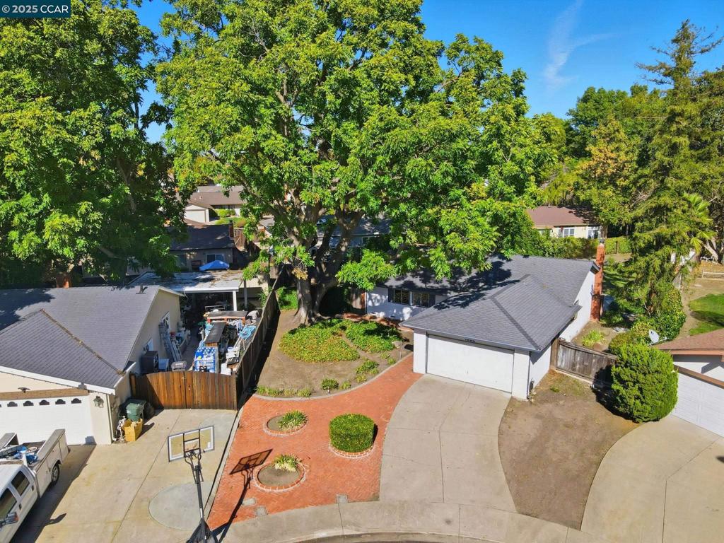 COLONY PARK - Residential