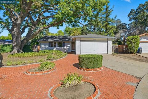Photo of 1509 Wicket Ct Ct, Concord, CA 94518 (MLS # 41115559) Photo of 1509 Wicket Ct Ct, Concord, CA 94518 (MLS # 41115559)