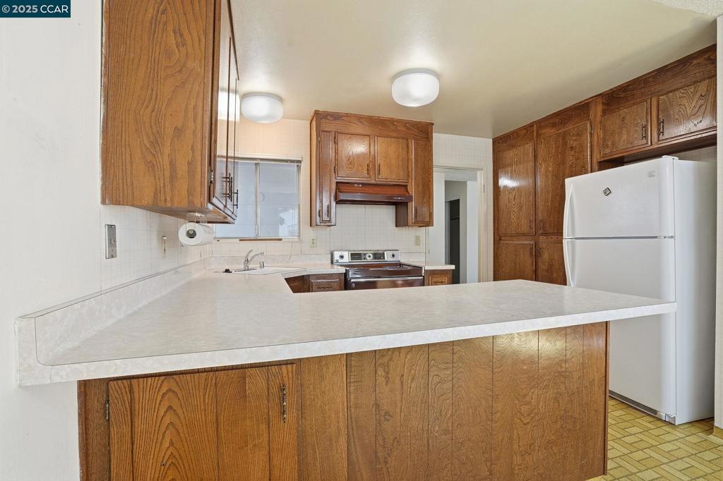 COLONY PARK - Residential