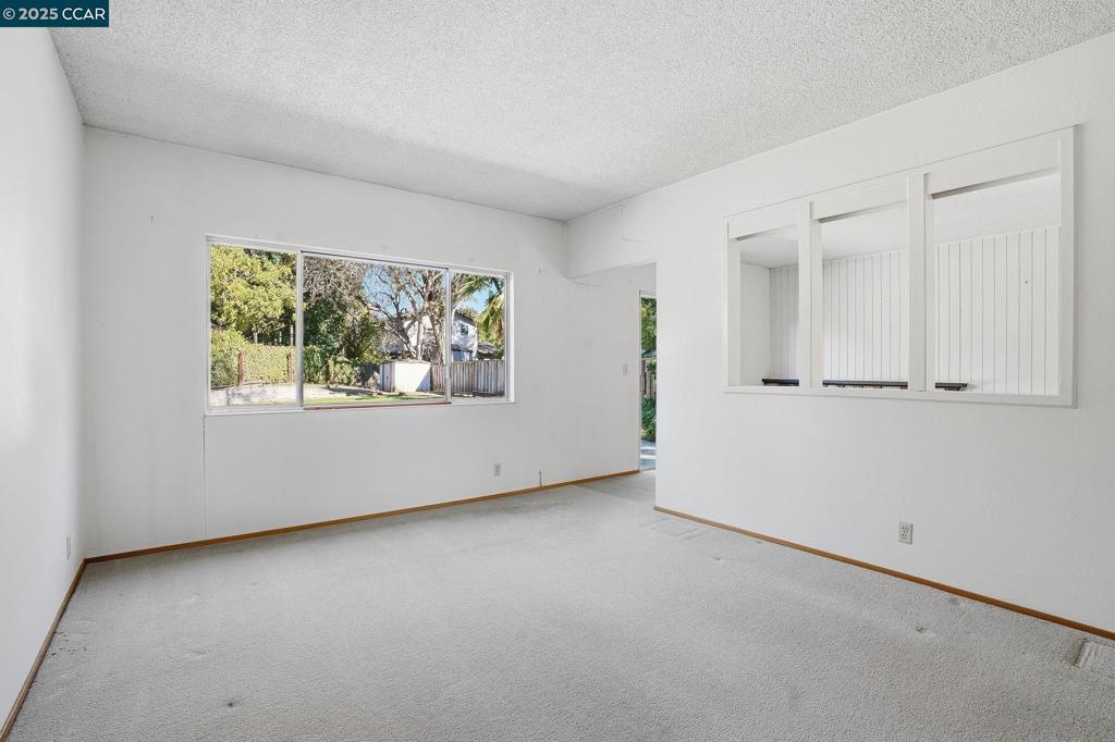 COLONY PARK - Residential